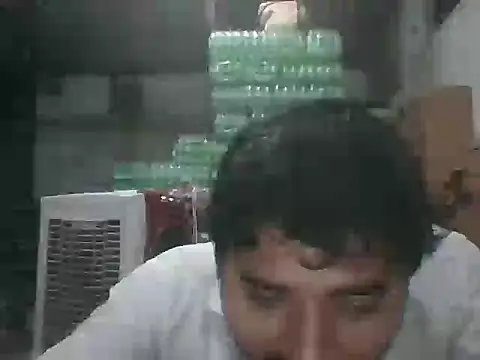 Snapshot of Mathuracsnet chatting on 09-18-25, 02:31 Mathuracsnet online show from 09-18-25, 02:31
