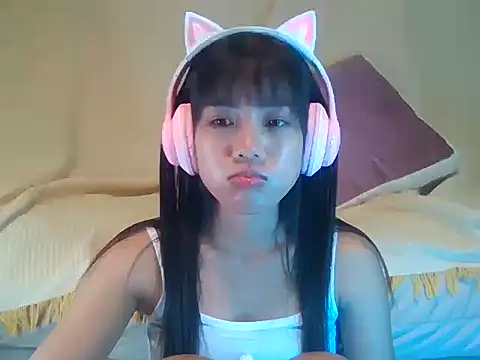 AnnewithanE online show from 09-22-25, 04:29