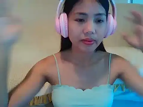 AnnewithanE online show from 09-10-25, 03:16