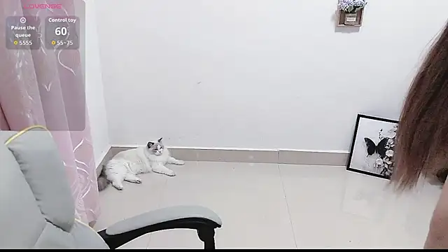 Abb-qiaoyi online show from 09-18-25, 08:34