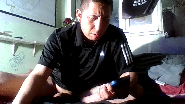 Snapshot of B3toBaby chatting on 06-02-26, 11:32 B3toBaby online show from 06-02-26, 11:32