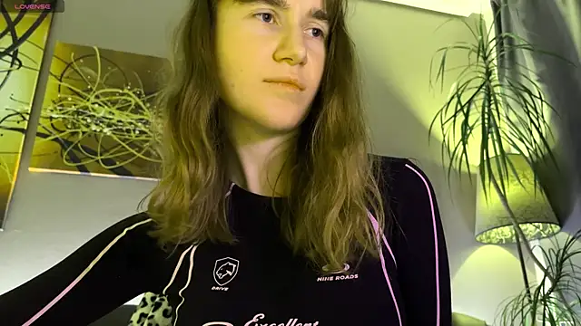 velina   online show from 12-20-25, 10:23