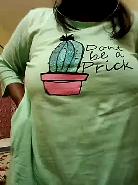 Snapshot of tamilrohini chatting on 09-28-25, 11:39 tamilrohini online show from 09-28-25, 11:39