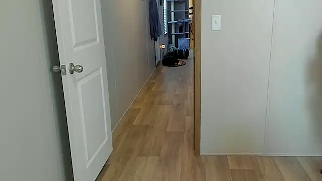 Snapshot of Allie_Kat chatting on 10-31-25, 05:20 Allie Kat online show from 10-31-25, 05:20