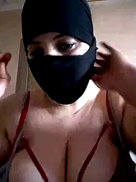 Snapshot of sexy_love997 chatting on 10-06-25, 02:40 sexy love997 online show from 10-06-25, 02:40