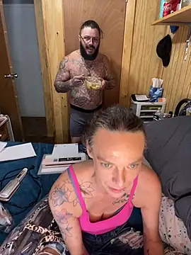 Kacinichole online show from 09-17-25, 04:09