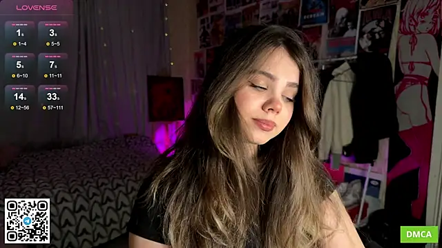 Snapshot of PinkiRay chatting on 10-13-25, 06:20 PinkiRay online show from 10-13-25, 06:20