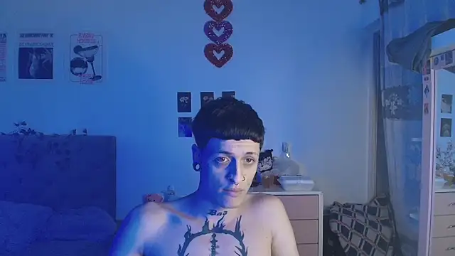 Snapshot of 2cyboy_ chatting on 09-23-25, 08:27 2cyboy online show from 09-23-25, 08:27