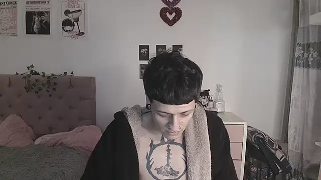 Snapshot of 2cyboy_ chatting on 09-25-25, 02:34 2cyboy online show from 09-25-25, 02:34