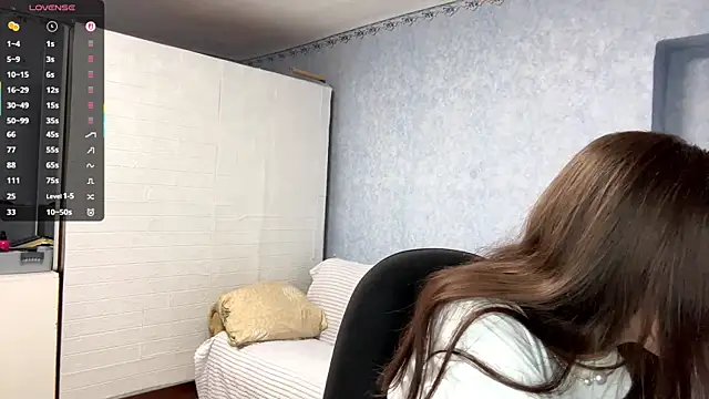 Lia rise online show from 12-19-25, 03:03