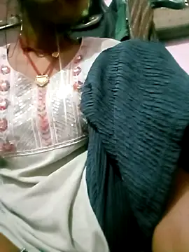 Snapshot of Hot_tin74 chatting on 11-10-25, 05:51 Hot tin74 online show from 11-10-25, 05:51