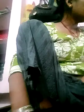 Snapshot of Hot_tin74 chatting on 12-03-25, 06:07 Hot tin74 online show from 12-03-25, 06:07