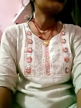 Snapshot of Hot_tin74 chatting on 11-08-25, 08:34 Hot tin74 online show from 11-08-25, 08:34