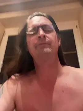 Snapshot of Cleohot1977 chatting on 03-25-26, 10:08 Cleohot1977 online show from 03-25-26, 10:08