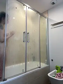 prettylittlefooxy online show from 11-12-25, 11:14