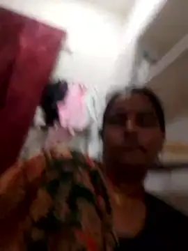 Snapshot of Suhani_hot12 chatting on 03-15-26, 04:58 Suhani hot12 online show from 03-15-26, 04:58