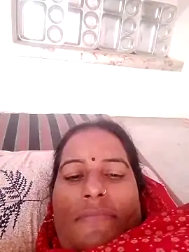 Suhani hot12 online show from 10-24-25, 07:18