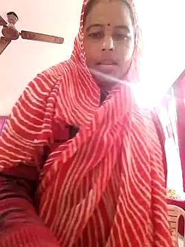 Snapshot of Suhani_hot12 chatting on 12-20-25, 03:31 Suhani hot12 online show from 12-20-25, 03:31