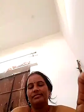 Suhani hot12 online show from 10-04-25, 12:17