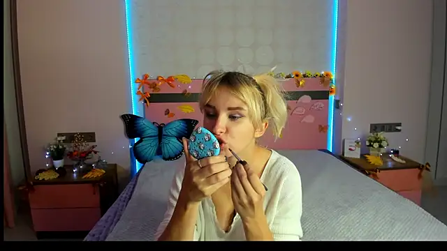 MeryMidnight online show from 10-03-25, 05:53