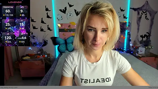 MeryMidnight online show from 10-20-25, 05:31