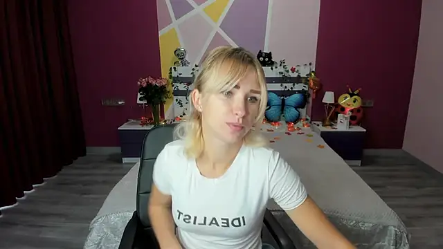 MeryMidnight online show from 10-10-25, 06:03