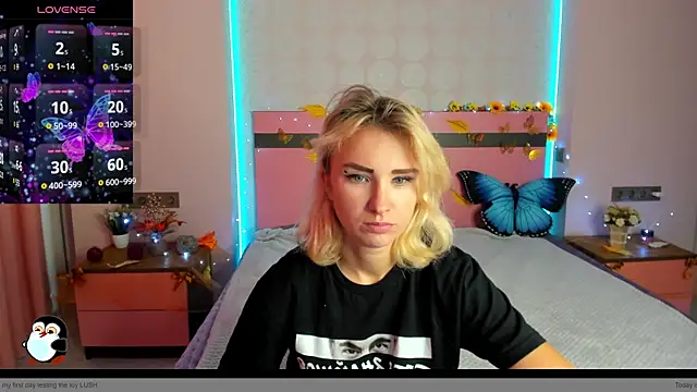 MeryMidnight online show from 10-13-25, 06:15