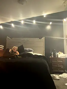 Snapshot of Fine10ne chatting on 11-28-25, 09:09 Fine10ne online show from 11-28-25, 09:09