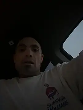 Snapshot of Fine10ne chatting on 11-23-25, 12:42 Fine10ne online show from 11-23-25, 12:42