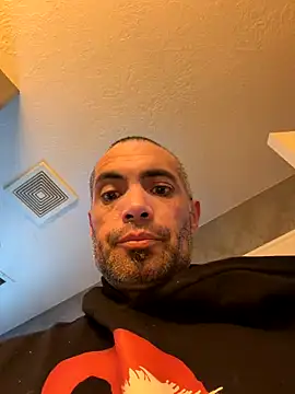 Snapshot of Fine10ne chatting on 11-30-25, 09:37 Fine10ne online show from 11-30-25, 09:37