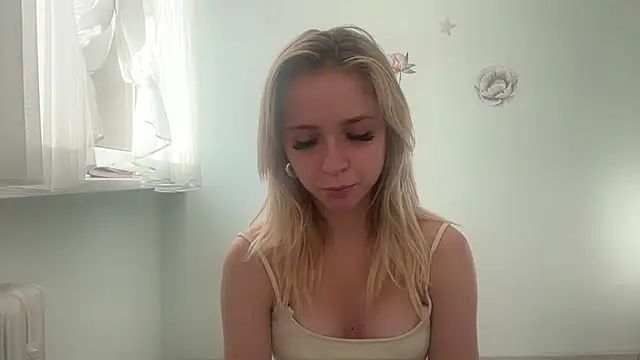 Snapshot of ClaudiaAmore chatting on 09-15-25, 05:41 ClaudiaAmore online show from 09-15-25, 05:41