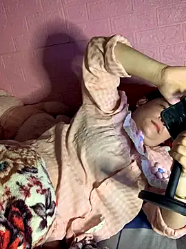 Star-sweet online show from 11-17-25, 03:05