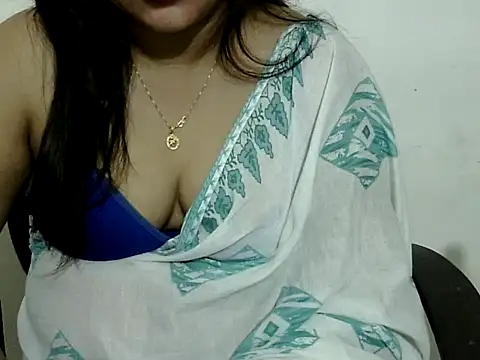 Mon-Luv online show from 11-25-25, 02:17