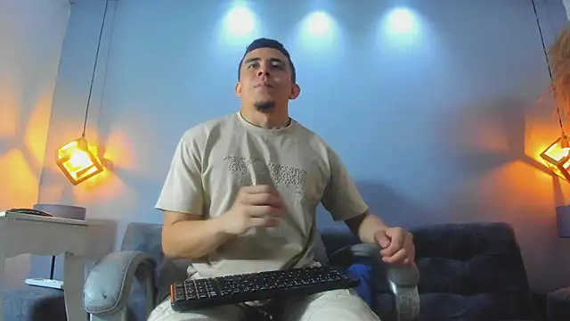 Eross Santy online show from 04-04-26, 03:29