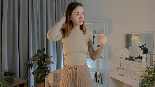 SirenaOstrem online show from 09-15-25, 01:17