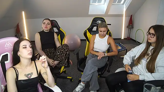  Lili 054 online show from 09-24-25, 10:22