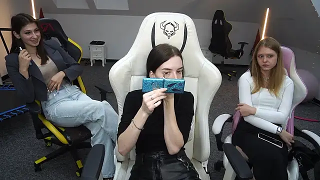  Lili 054 online show from 10-07-25, 10:38