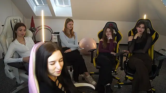  Lili 054 online show from 10-02-25, 10:18