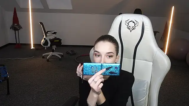  Lili 054 online show from 10-05-25, 02:19