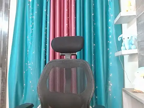 Your candy 47 online show from 04-10-26, 02:24