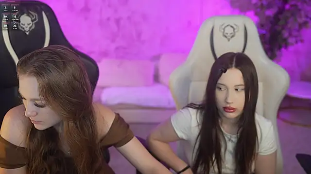 Snapshot of Ella_054 chatting on 10-07-25, 02:40 Ella 054 online show from 10-07-25, 02:40