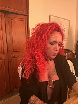 Hotmilfhamburg1 online show from 11-18-25, 05:00