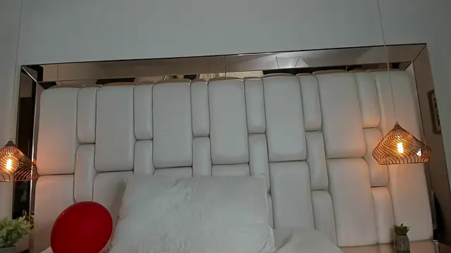 CarolinaFerrer online show from 10-29-25, 06:51