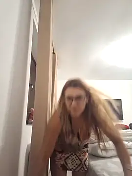 KamaFeels online show from 12-21-25, 03:36