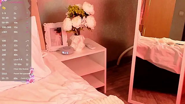 CarolaineMyers online show from 02-06-26, 06:37