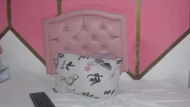 Mia Wilsom online show from 11-14-25, 11:58