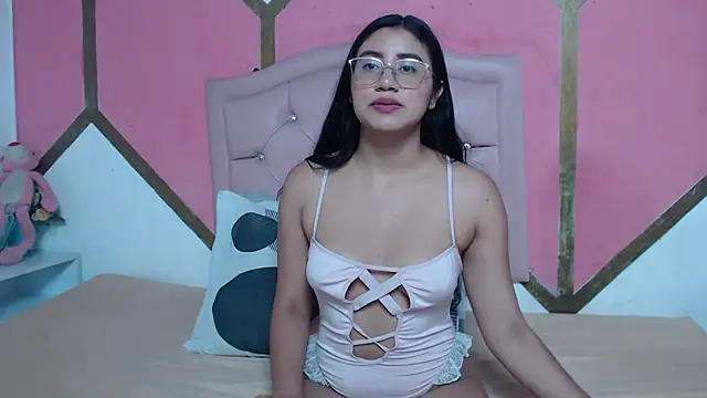 Snapshot of Mia_Wilsom chatting on 10-20-25, 11:22 Mia Wilsom online show from 10-20-25, 11:22