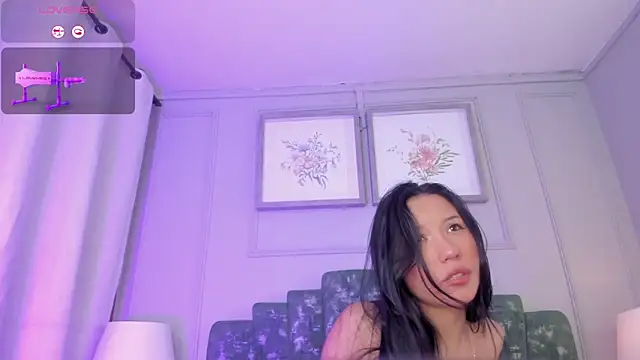 Snapshot of lux_bitchx chatting on 04-25-26, 04:04 lux bitchx online show from 04-25-26, 04:04