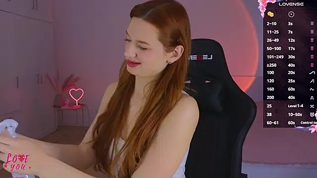 Snapshot of CuteAriel7 chatting on 04-30-26, 03:41 CuteAriel7 online show from 04-30-26, 03:41