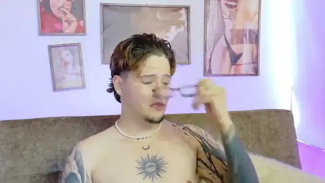  tylerr  online show from 09-20-25, 04:45